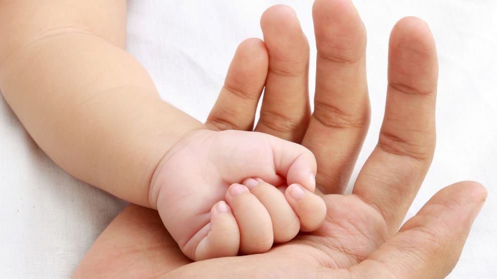 La importancia de tener una zona segura para tu bebé: cómo las rejas pueden ayudarte